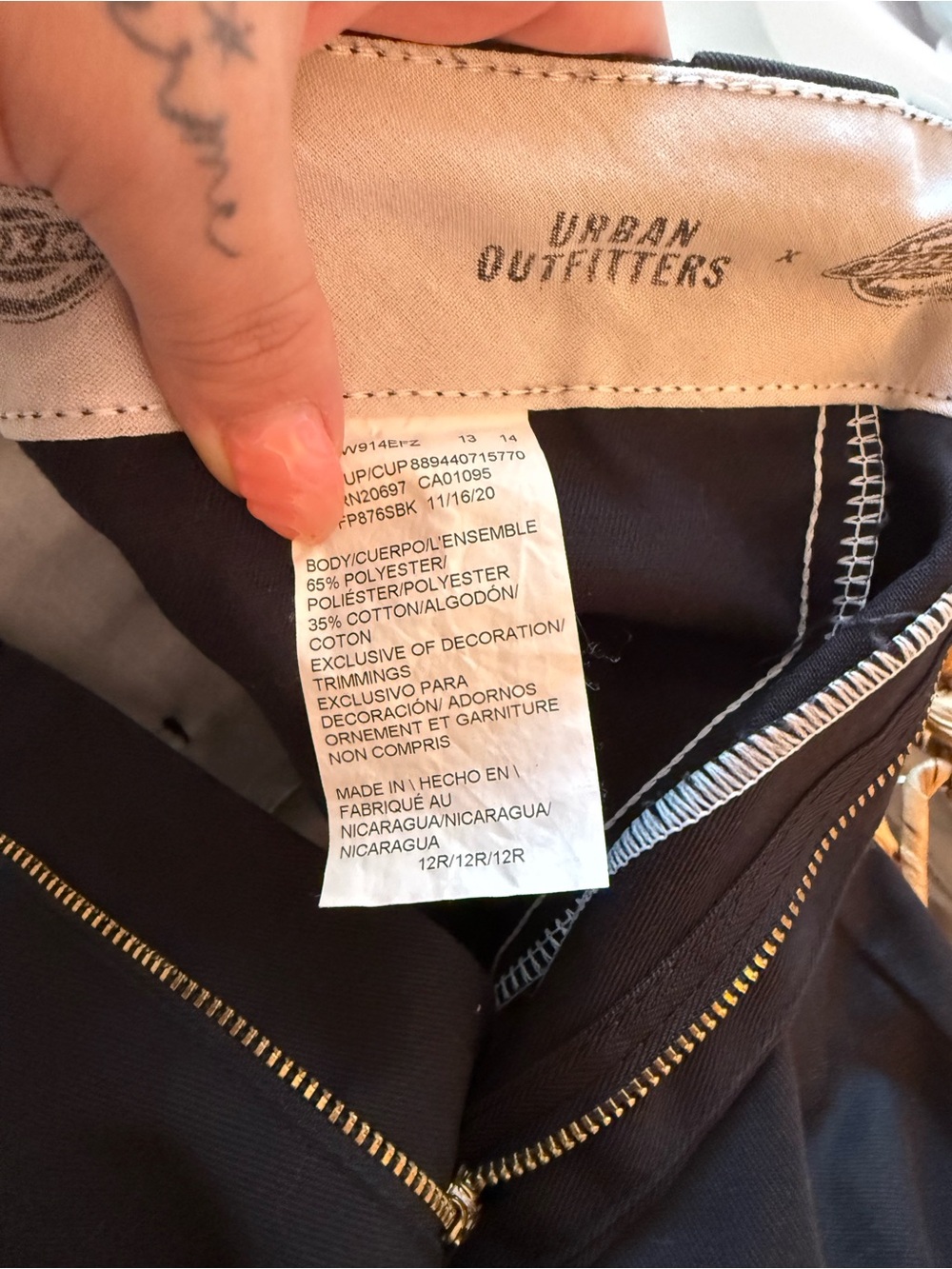 Dickies x Urban Outfitters black high waisted ankle pants - Picture 4 of 4